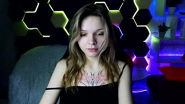 LitaBrom online show from February 2, 2025, 11:08 am