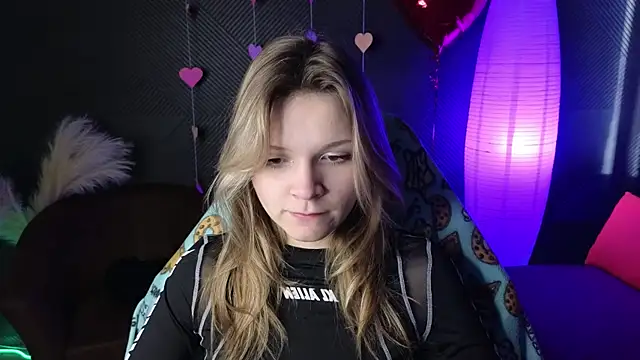 LitaBrom online show from February 19, 2025, 8:01 am