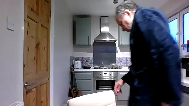 jimmybenido online show from February 15, 2025, 5:07 pm