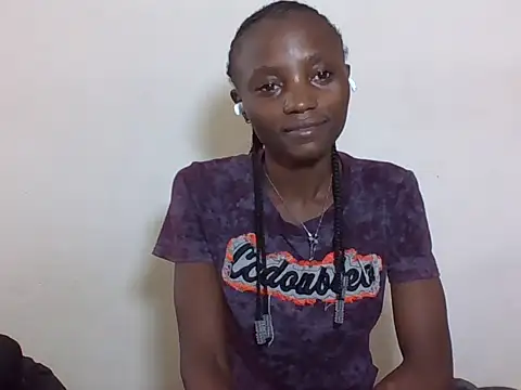 Snapshot of SexyNeedle22 chatting on September 26, 2025, 9:02 am SexyNeedle22 online show from September 26, 2025, 9:02 am