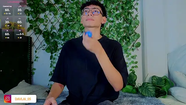 Daviid laidd online show from November 15, 2025, 8:49 pm