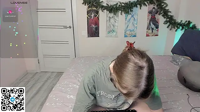 Snapshot of JorRoger chatting on December 14, 2025, 10:14 pm JorRoger online show from December 14, 2025, 10:14 pm