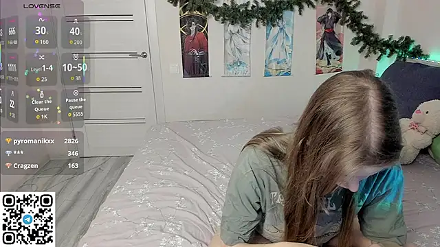 Snapshot of JorRoger chatting on December 15, 2025, 10:25 pm JorRoger online show from December 15, 2025, 10:25 pm