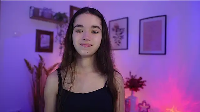 Gia Paige18 online show from November 14, 2025, 2:05 pm