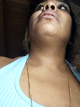 ELLA KELLY online show from November 29, 2025, 11:57 am