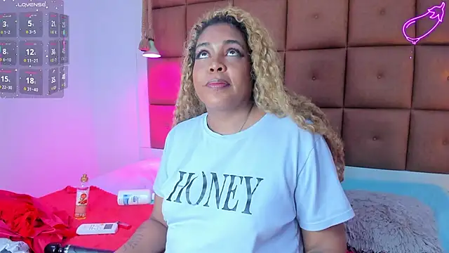 Snapshot of ELLA_KELLY chatting on February 9, 2026, 12:31 pm ELLA KELLY online show from February 9, 2026, 12:31 pm