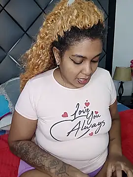 Snapshot of ELLA_KELLY chatting on May 19, 2026, 12:00 pm ELLA KELLY online show from May 19, 2026, 12:00 pm