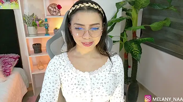 melany naa online show from September 26, 2025, 12:58 am