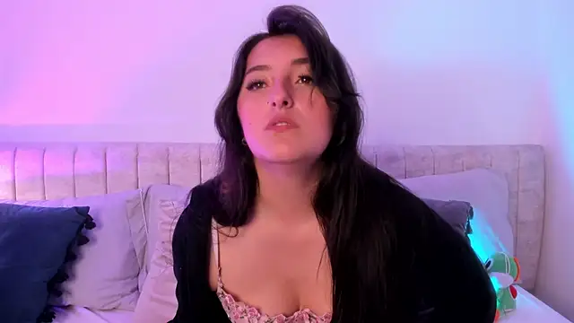 Kathia Morelli online show from February 8, 2025, 3:31 pm