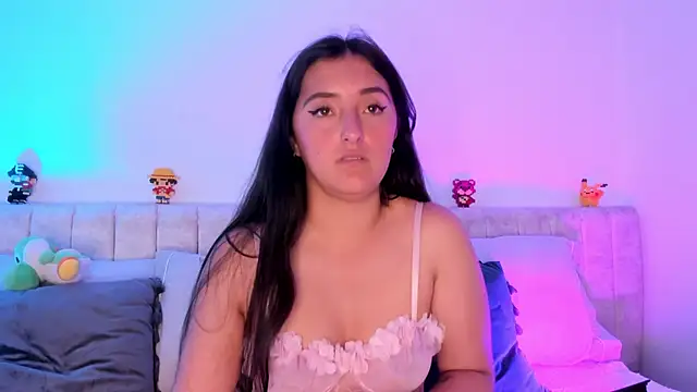 Kathia Morelli online show from March 4, 2025, 2:42 pm