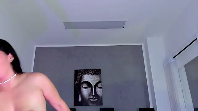 Kathia Morelli online show from March 18, 2025, 11:52 am