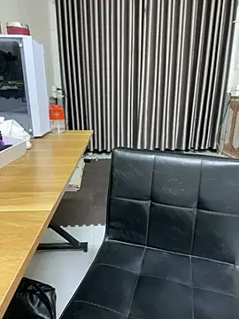 Snapshot of Louis_Baby chatting on December 31, 2024, 5:40 pm Louis Baby online show from December 31, 2024, 5:40 pm