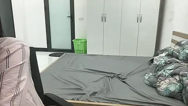 Snapshot of Louis_Baby chatting on November 26, 2025, 5:47 pm Louis Baby online show from November 26, 2025, 5:47 pm