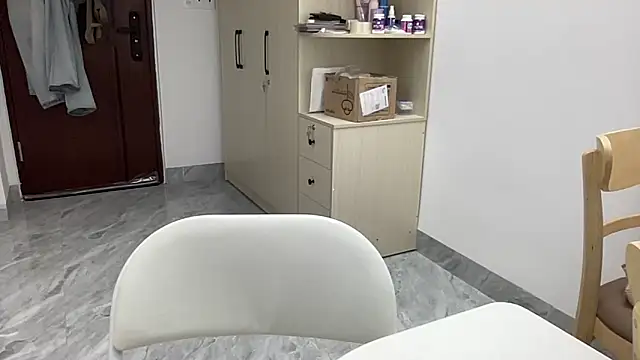 Louis Baby online show from April 16, 2026, 2:29 pm