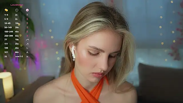 Fluffy-Angel online show from January 28, 2025, 8:04 am