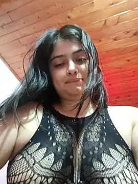 Stephania 18 online show from February 22, 2025, 10:31 pm