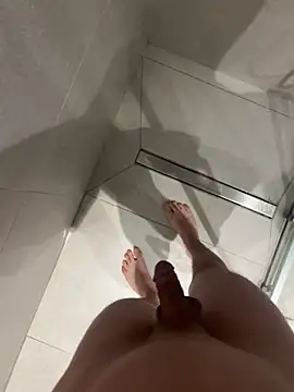 dedewr online show from November 11, 2025, 7:47 pm