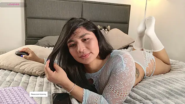 Snapshot of lady_ni_ chatting on April 28, 2026, 1:27 pm lady ni online show from April 28, 2026, 1:27 pm