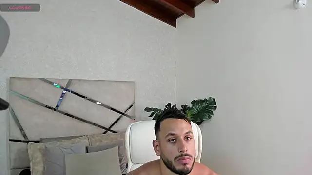 Snapshot of mike_belle chatting on January 30, 2025, 9:25 pm mike belle online show from January 30, 2025, 9:25 pm