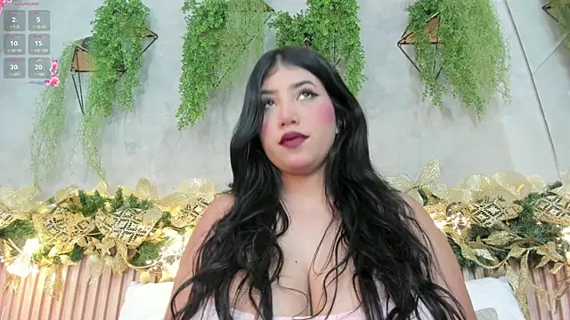 Snapshot of Lana_Lann chatting on December 14, 2024, 12:12 pm Lana Lann online show from December 14, 2024, 12:12 pm