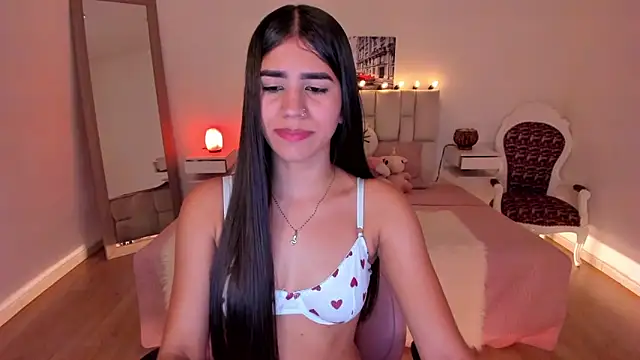 Snapshot of Sophia_rincon chatting on September 22, 2025, 7:05 pm Sophia rincon online show from September 22, 2025, 7:05 pm