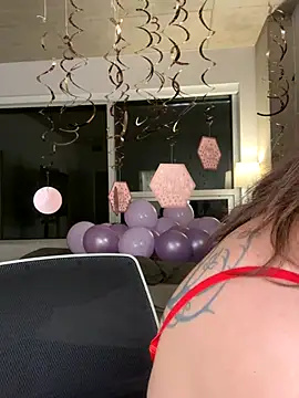 nerdynina online show from November 2, 2025, 10:56 pm