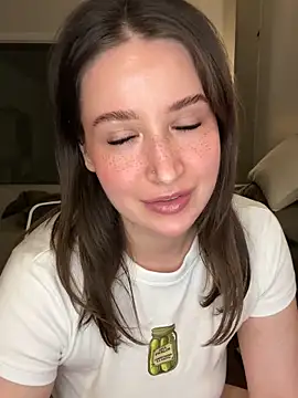 nerdynina online show from February 7, 2026, 12:36 am