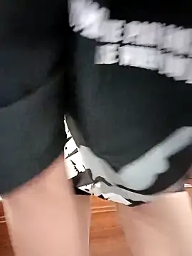 Snapshot of ___Erin___ chatting on March 16, 2026, 2:17 am Erin online show from March 16, 2026, 2:17 am