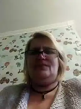 Snapshot of Forest-Lady chatting on December 28, 2024, 10:14 am Forest-Lady online show from December 28, 2024, 10:14 am
