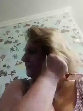Snapshot of Forest-Lady chatting on March 20, 2025, 12:32 pm Forest-Lady online show from March 20, 2025, 12:32 pm