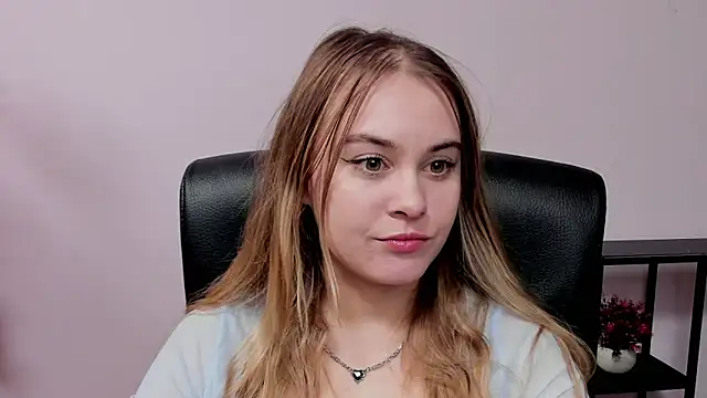 kitty valeria online show from February 2, 2026, 5:22 pm