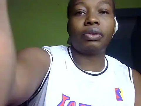Horny-pretty online show from May 25, 2026, 3:45 am
