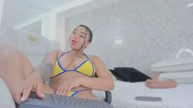 ximena case online show from October 2, 2025, 12:12 pm