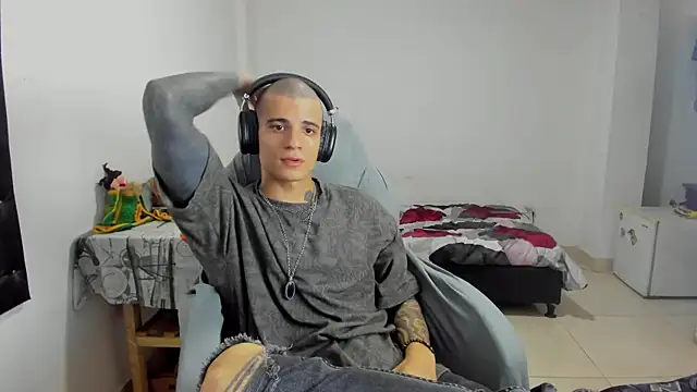 Balo lovers online show from March 4, 2025, 7:22 pm