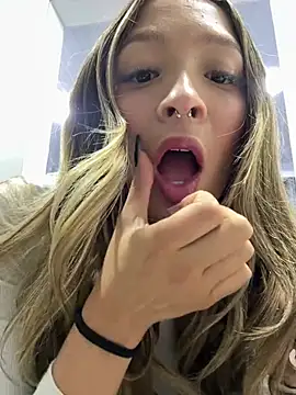 Victoria Adams14 online show from January 11, 2026, 3:00 am