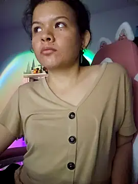 azumiichan online show from February 5, 2025, 4:59 am