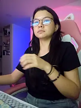 azumiichan online show from September 19, 2025, 11:49 pm