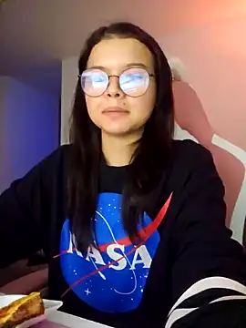 azumiichan online show from November 27, 2025, 12:13 am