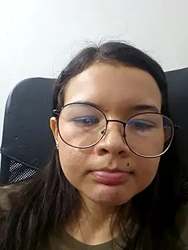 azumiichan online show from February 1, 2026, 2:48 pm