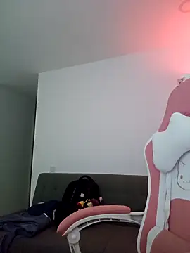 azumiichan online show from April 23, 2026, 12:34 am