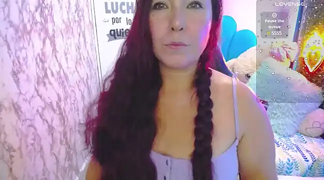 evelyn mature19 online show from February 3, 2025, 7:10 pm