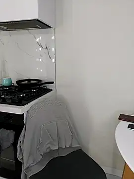 Snapshot of zarina3003 chatting on December 5, 2025, 4:43 am zarina3003 online show from December 5, 2025, 4:43 am