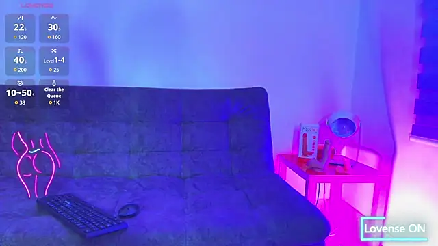 Snapshot of KataAswad chatting on December 15, 2025, 12:48 am KataAswad online show from December 15, 2025, 12:48 am