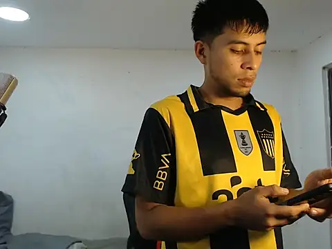 danielitopapuu online show from October 14, 2025, 7:58 pm