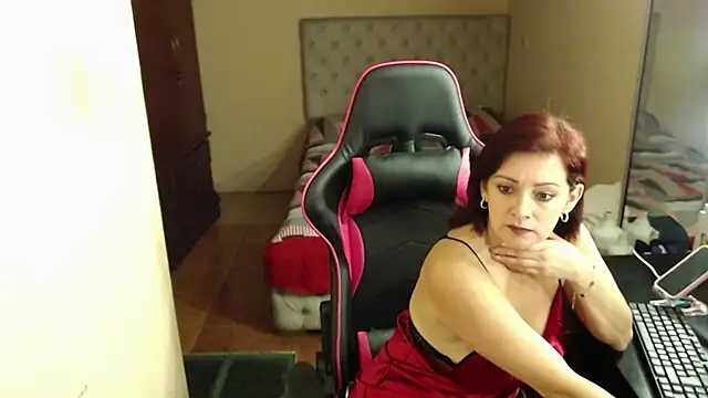 Carol Scottt online show from December 19, 2024, 11:39 am