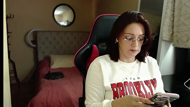 Carol Scottt online show from September 18, 2025, 5:15 pm