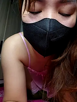 Lini Ery online show from September 12, 2025, 7:03 pm