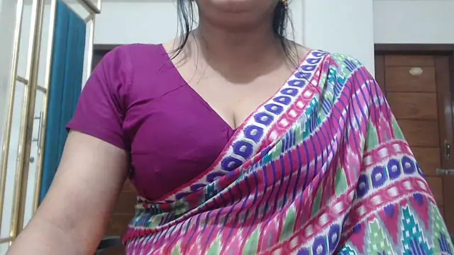 desi-maisa130 online show from April 28, 2026, 4:56 pm
