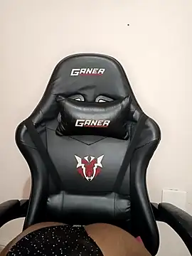 charmainexxx online show from February 25, 2026, 11:25 pm