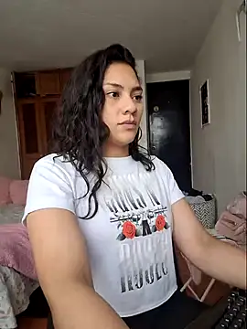 Thaliacooper  online show from December 19, 2024, 6:56 pm